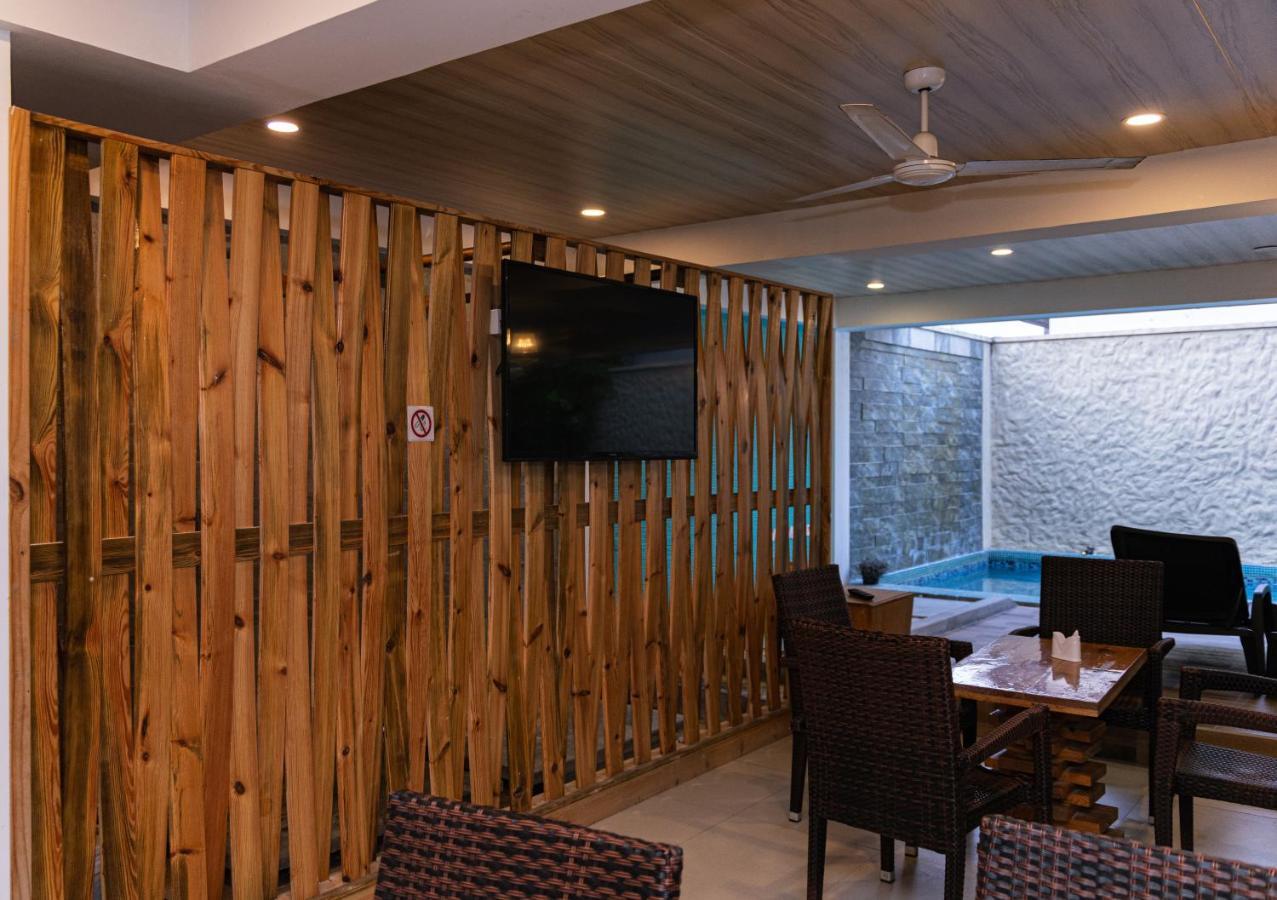 Aquzz Hotel & Spa - Maldives Maafushi Extérieur photo