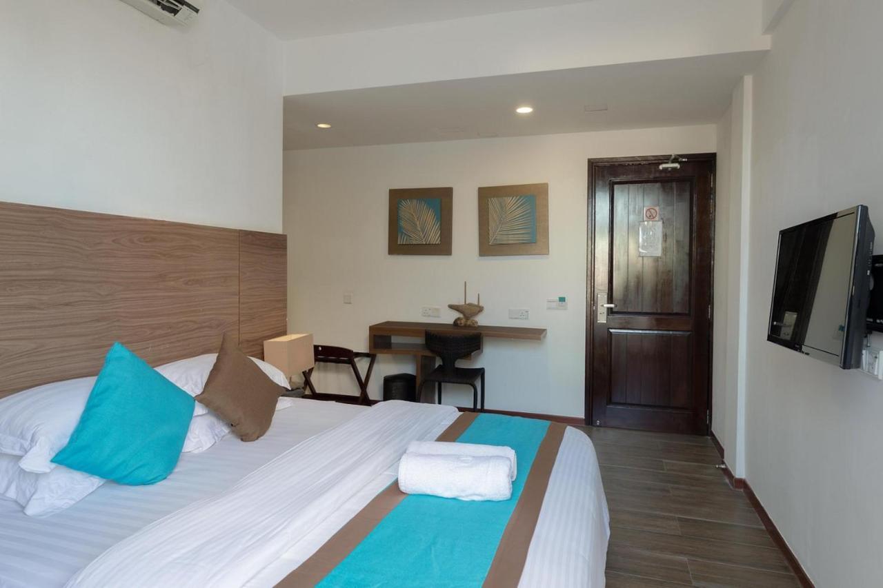 Aquzz Hotel & Spa - Maldives Maafushi Extérieur photo